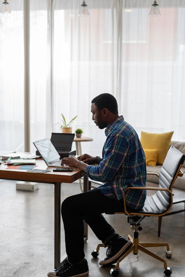 linkedin-sales-solutions-Sf91sSGjg5k-unsplash